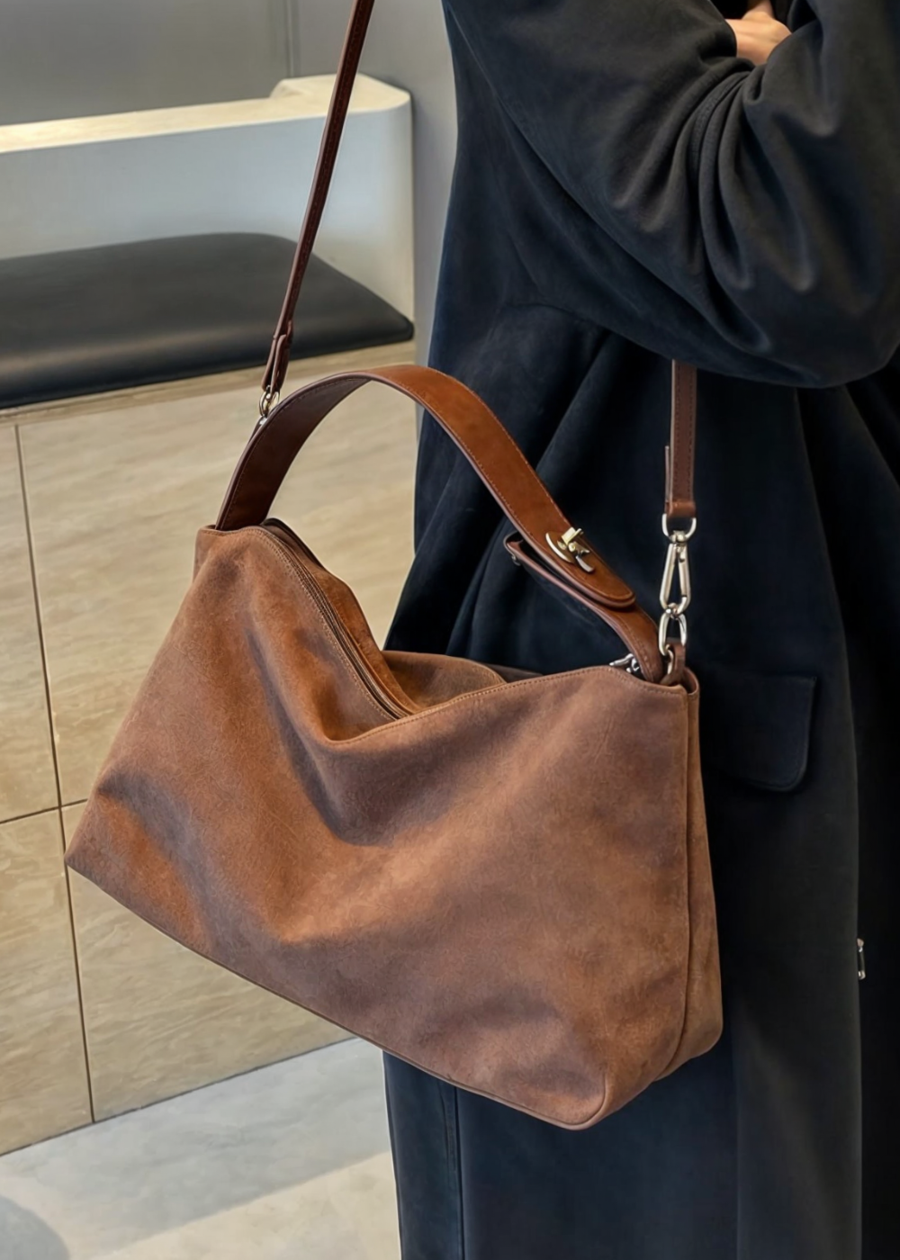 Handbag – Suede Elegance and Everyday Comfort