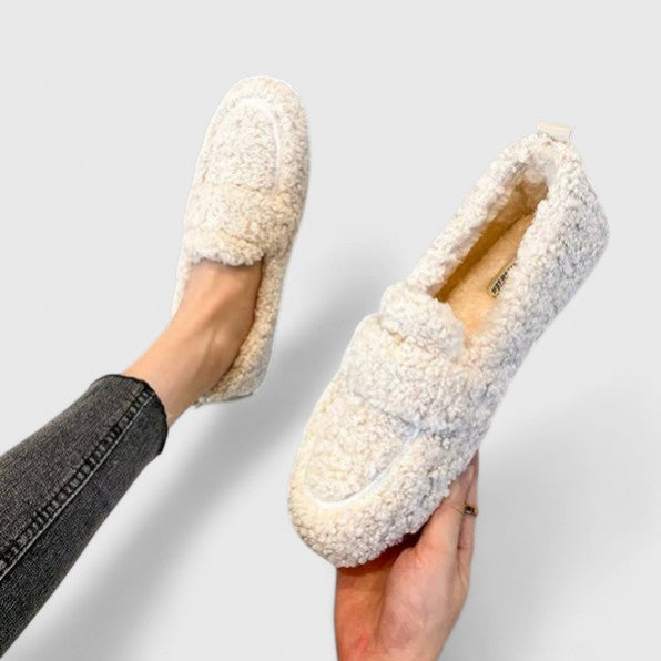 Sinclair™ | Warm Slippers with Elegant Design