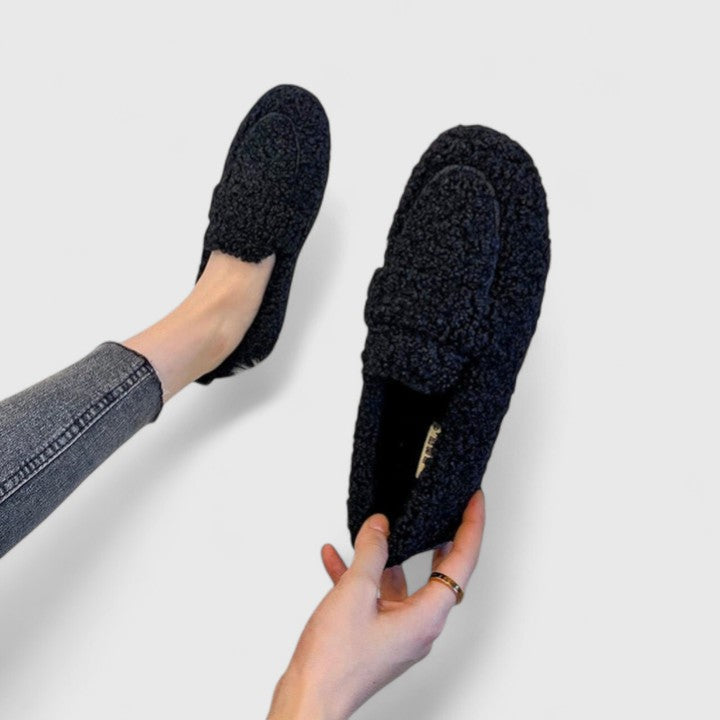 Sinclair™ | Warm Slippers with Elegant Design