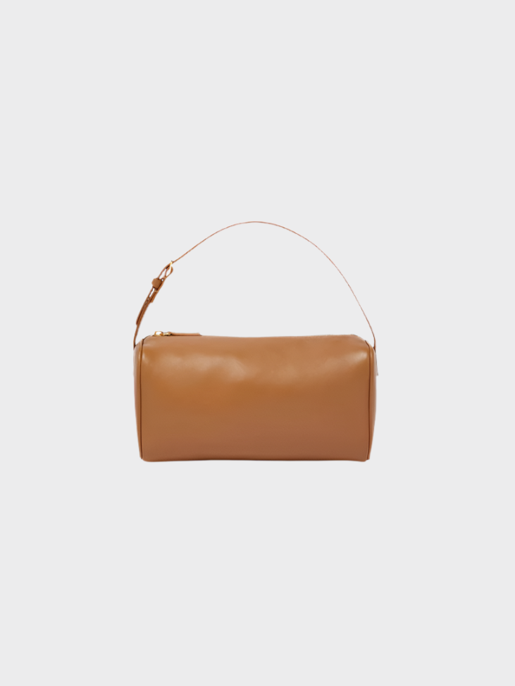 Shoulder Bag – Glossy Finish and Versatile Charm